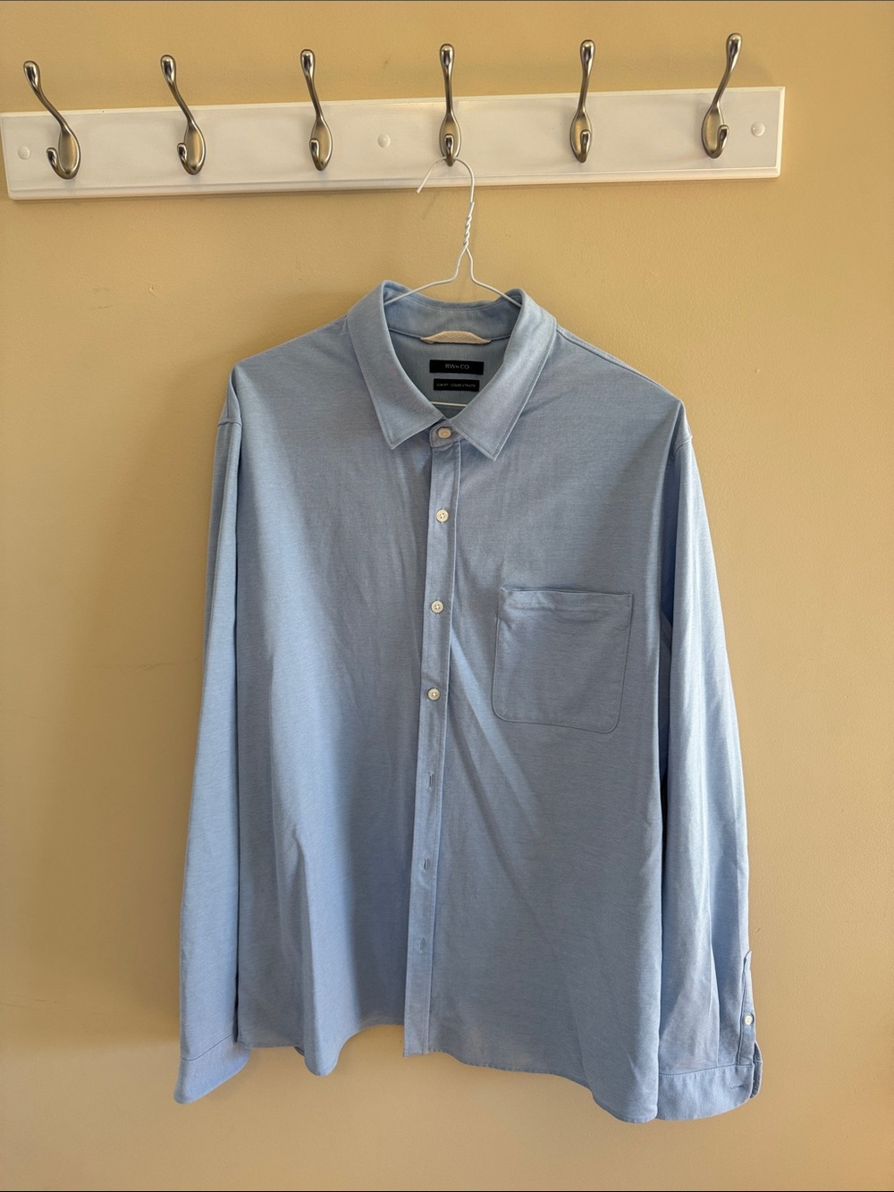 RW&CO. Light Blue Men's Casual Button-Down Shirt with Chest Pocket